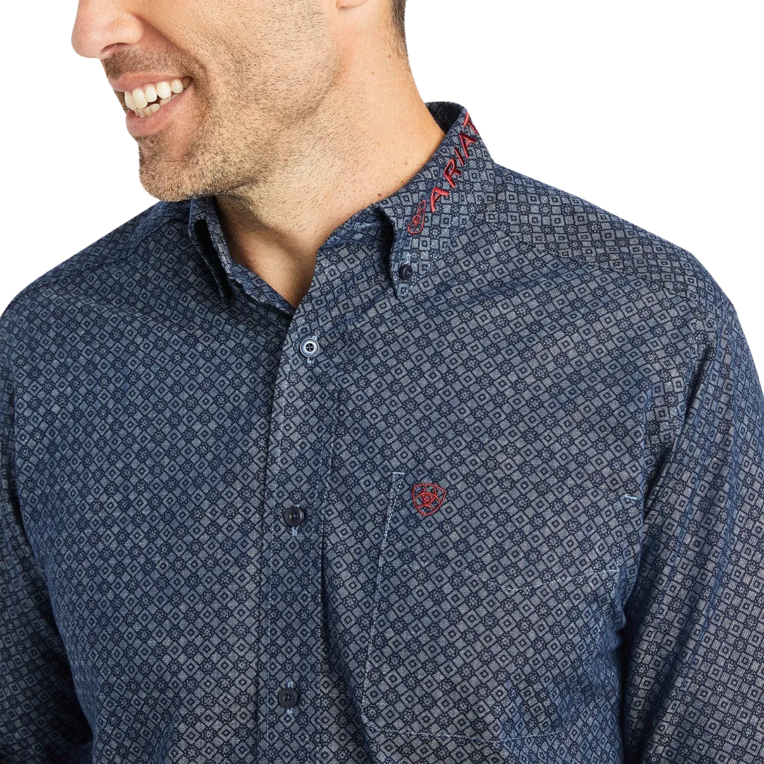 Ariat Men's Team Logo Cassius Button Up Blue Chambray Shirt