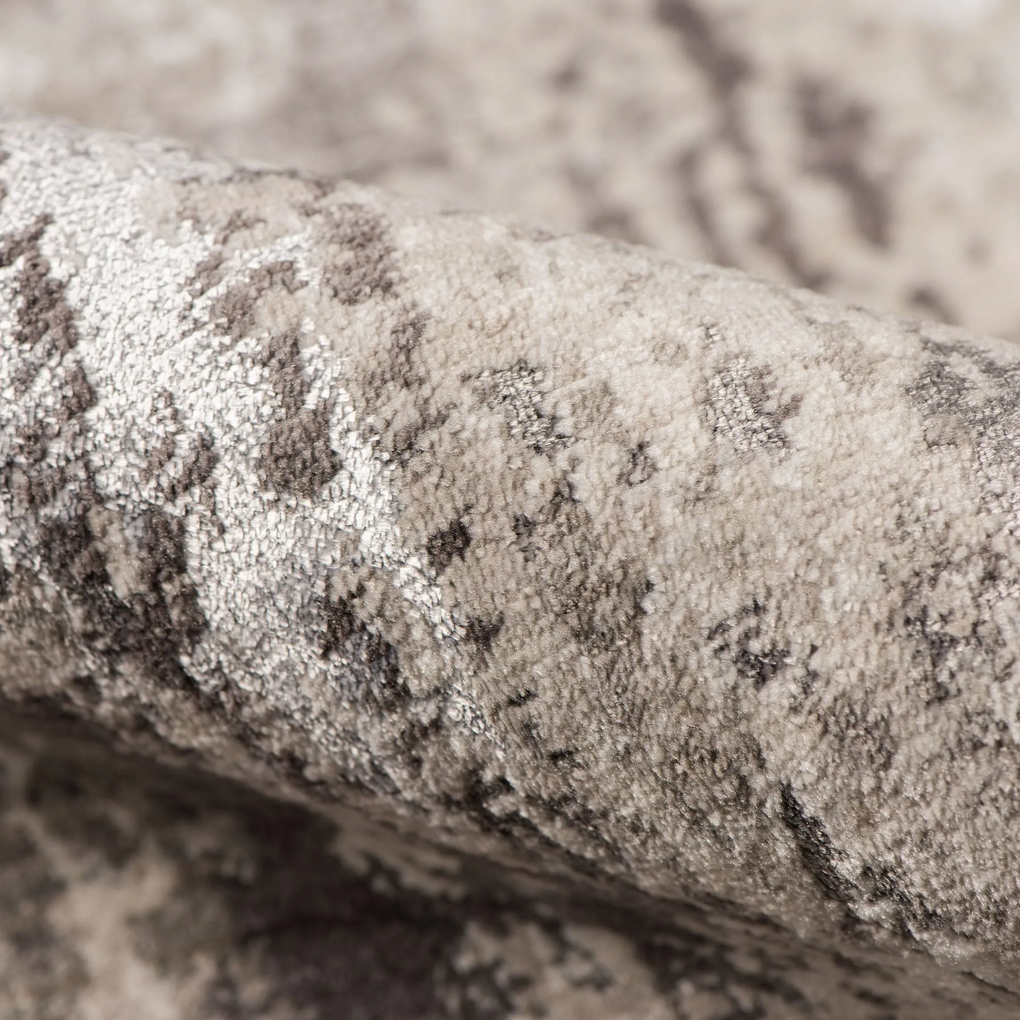 Cameri Silver Rug