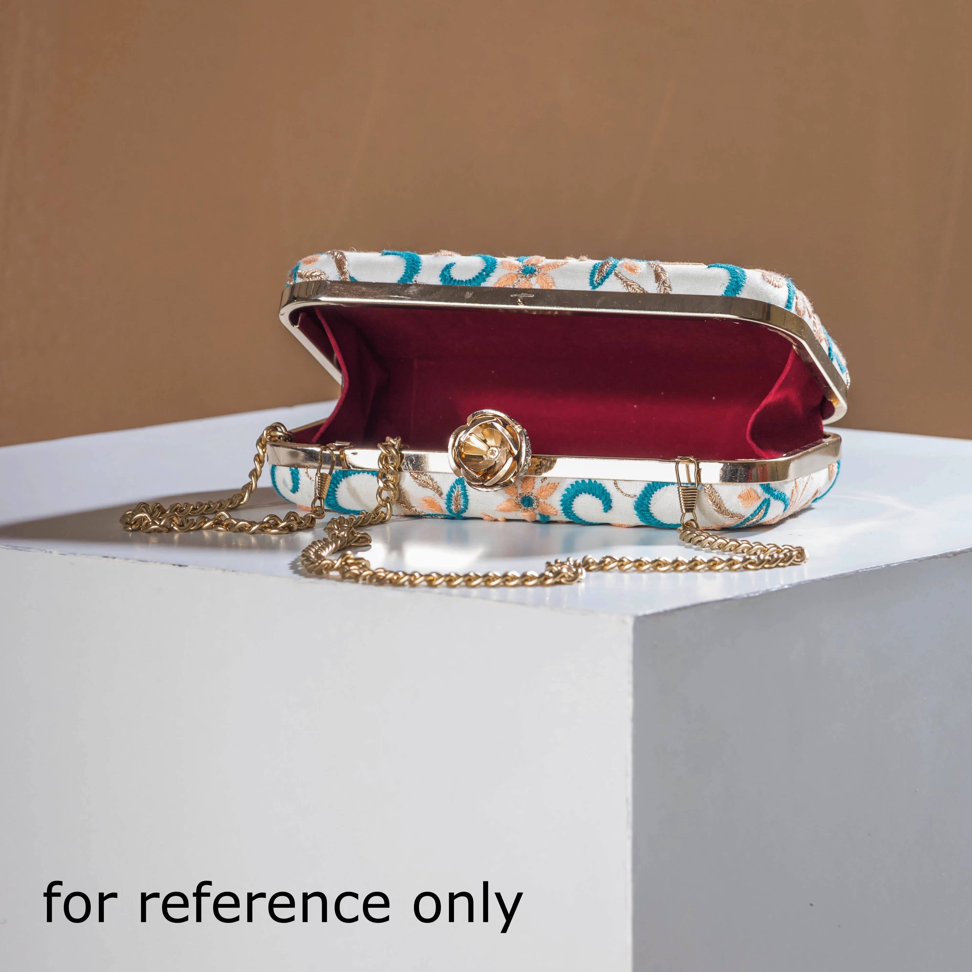 White - Zardozi Hand Embroidered Tussar Silk Clutch/Sling Bag